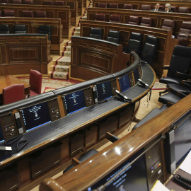 El hemiciclo del Congreso de los Diputados tras la última sesión de control al Ejecutivo con la que la Cámara Baja puso fin a la X legislatura. EFE/Ballesteros