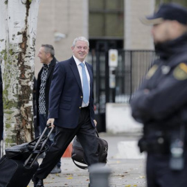 El considerado número dos de la trama Gürtel y exsecretario general del PP gallego, Pablo Crespo, a su llegada a la sede de la Audiencia Nacional en San Fernando de Henares, donde este lunes ha declarado en el macrojuicio que sienta en el b