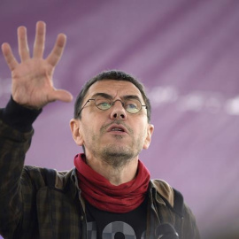 Juan Carlos Monedero en el acto de presentación del Círuclo Cantabri Occidental. EFE / Pedro Puente Hoyos