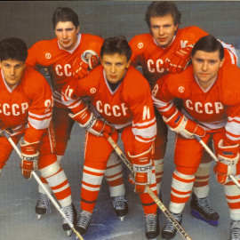 El equipo de 'El ejército rojo', con Fetisov arriba a la derecha.