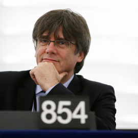 El eurodiputado y expresidente catalán Carles Puigdemont durante el pleno del Parlamento Europeo. REUTERS