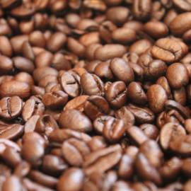 El estudio confirma la presencia de fumonisinas, aflatoxinas, tricotecenos y micotoxinas emergentes en el café. / Yo_aguilar