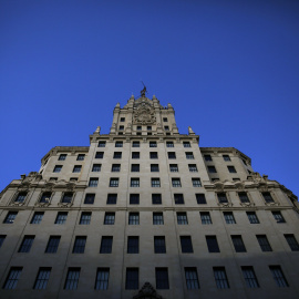Imagen de la sede de Telefónica en la Gran Vía madrileña. REUTERS
