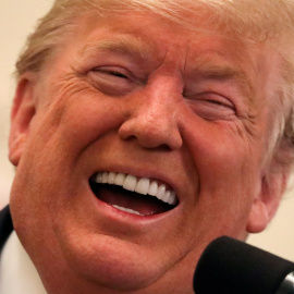El presidente de EEUU, Donald Trump, a carcajada limpia./ REUTERS