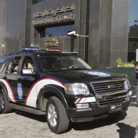 Agentes encargados de la detención del príncipe. REUTERS