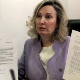 Amparo Valcárce, presidenta del grupo socialista en la Asamblea de Madrid, ha anunciado hque se retira de la carrera por ser candidata del PSOE a la Comunidad de Madrid porque no comparte el proceso establecido por la gestora. EFE