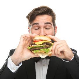 La base de nuestra alimentación debe ser productos de origen vegetal, consumo de carnes blancas frente a las rojas y preferencia de pescado frente a la carne. / Fotolia