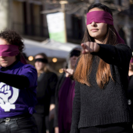 17/01/2020 - La actuación "Un violador en tu camino" en Barcelona, el baile del movimiento feminista chileno Las Tesis que ha dado la vuelta al mundo. EFE/Marta Pérez.