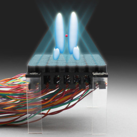 Tres campos de fuerza acústicos permiten crear el rayo tractor. /SINC