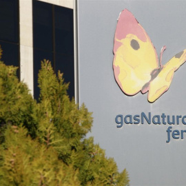 Detalle del logo de Gas Natural Fenosa, en su sede en Madrid. E.P.