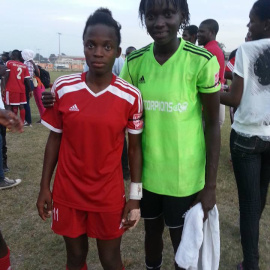 Fatim Jawara (a la derecha) en una foto publicada en septiembre de 2015. /FACEBOOK