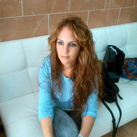 La otra alternativa que ha propuesto el banco es la dación en pago pero Jennifer necesita de la firma de su ex compañero sentimental.