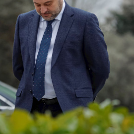 30/01/2020.- El ministro de Transportes, José Luis Ábalos, asiste a la inauguración del Memorial en homenaje a los españoles deportados y fallecidos en Mauthausen. EFE /EMILIO NARANJO