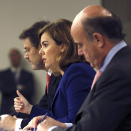 La vicepresidenta, Soraya Sáenz de Santamaría, tras el Consejo de Ministros. / EFE