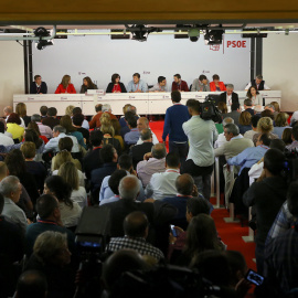 Reunión del Comité Federal del PSOE del pasado 23 de octubfre en el que se decidió la abstención en la investidura de Mariano Rajoy. REUTERS/Andrea Comas
