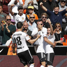 Piatti celebra uno de sus goles a la Real Sociedad. EFE/Kai Försterling