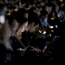 Periodistas en el Mobile World Congress (MWC). EFE/Alberto Estévez
