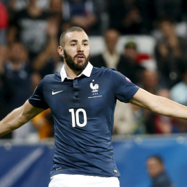 Benzema pasará la noche detenido hasta que se reanude su declaración