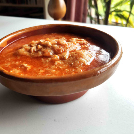 Sopa de ajos o sopa castellana. 