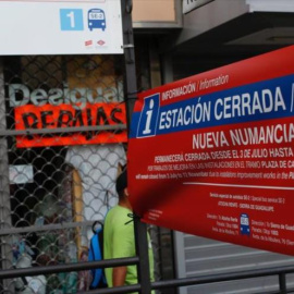 Una estación de metro cerrada durante las obras./ EFE