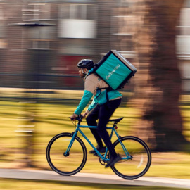 Un repartidor de Deliveroo.