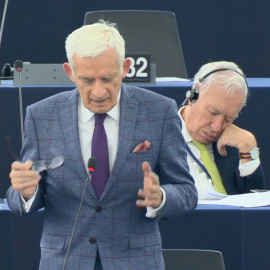 El eurodiputado José Manuel García Margallo, pillado dormido en el Pleno del Parlamento Europeo