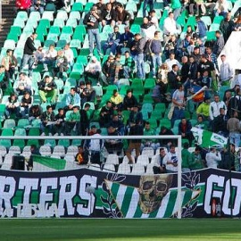 La grada Gol Sur del estadio Benito Villamarín, desde la que se profirieron insultos contra la exnovia de Rubén Castro.