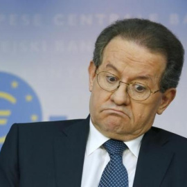 El vicepresidente del BCE, el portugués Vitor Constancio, durante una de las ruedas de prensa en la sede mensual del organismo en Fráncfort. REUTERS/Ralph Orlowski