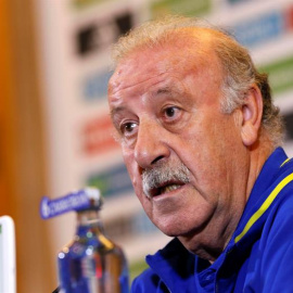 Vicente del Bosque en la rueda de prensa que ha ofrecido este jueves en Alicante. /EFE