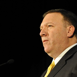Fotografía de febrero de 2011 del congresista Mike Pompeo durante una rueda de prensa en Wichita, Kansas, Estados Unidos. EFE/Larry W. Smith