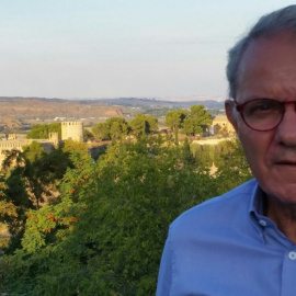 Foto cedida por el periodista José Ángel de la Casa con la ciudad de Toledo de fondo.