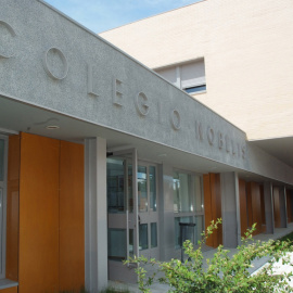 Fachada del colegio Nobelis, en Valdemoro.
