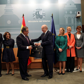 El exministro de Interior Jorge Fernández Díaz en el acto de traspaso de cartera con su sucesor Juan Ignacio Zoido. REUTERS/Susana Vera