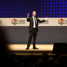 Mark Zuckerberg, fundador de Facebook, durante una conferencia de la APEC. / REUTERS