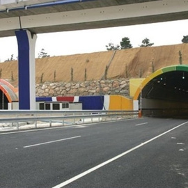 Fomento planea crear una sociedad que asuma las autopistas, tras aplicar una quita del 50% a la deuda que tienen. E.P.