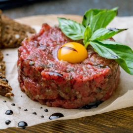 Steak tártaro o tartar de ternera. 