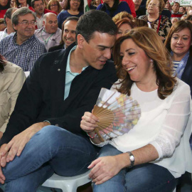 Pedro Sánchez y Susana Díaz, en un mitin en Vícar. / EFE
