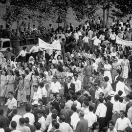  1952, Teherán: una manifestación contra la monarquía.