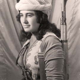 Margaret George Shello (1942-1960), líder kurda-asiria iraquí asesinada por algún hombre.