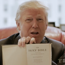  Fotograma de un vídeo publicado en Facebook por Donald Trump