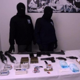 magen de archivo de la entrega simulada de armas que llevó a cabo ETA ante los denominados «mediadores internacionales» en febrero de 2014