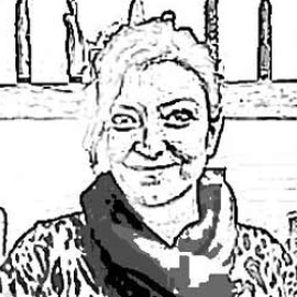 Sara Pérez regenta Los placeres de Lola junto a su socia, Marisa Aranda. / HENRIQUE MARIÑO