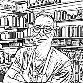 José Manuel Ortega, en la cerería que lleva su apellido, situada en la calle Toledo de Madrid. / HENRIQUE MARIÑO