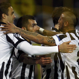 Los jugadores de la Juventus celebran uno de los goles. REUTERS/Ina Fassbender