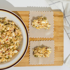 Canelones fríos de atún y huevo. 