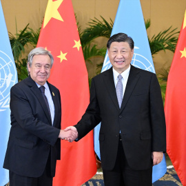  El presidente de China, Xi Jinping, y el secretario general de Naciones Unidas, Antonio Guterres, en Bali, Indonesia. Imagen de archivo.YAN YAN / XINHUA NEWS / Europa Press