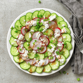 Carpaccio de pepino y rábano.