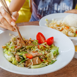 Ensalada de ternera tailandesa. 