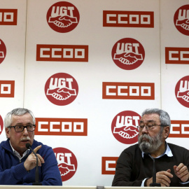 Los secretarios generales de UGT, Cándido Méndez, y de CCOO, Ignacio Fernández Toxo. EFE