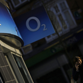Una tienda de la operadora de telefonía móvil O2, en Londres. REUTERS